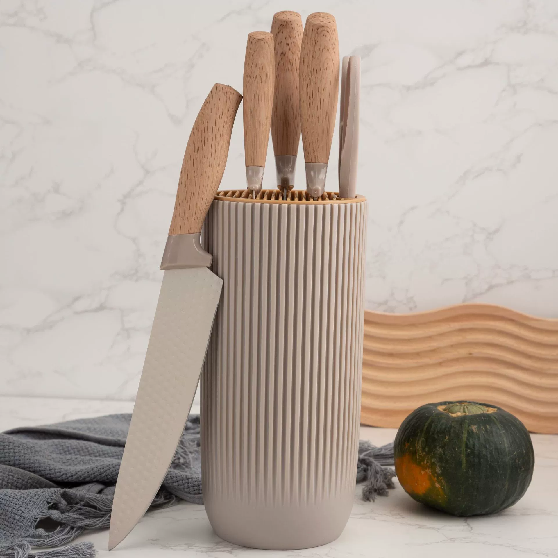 Multi-purpose knife set